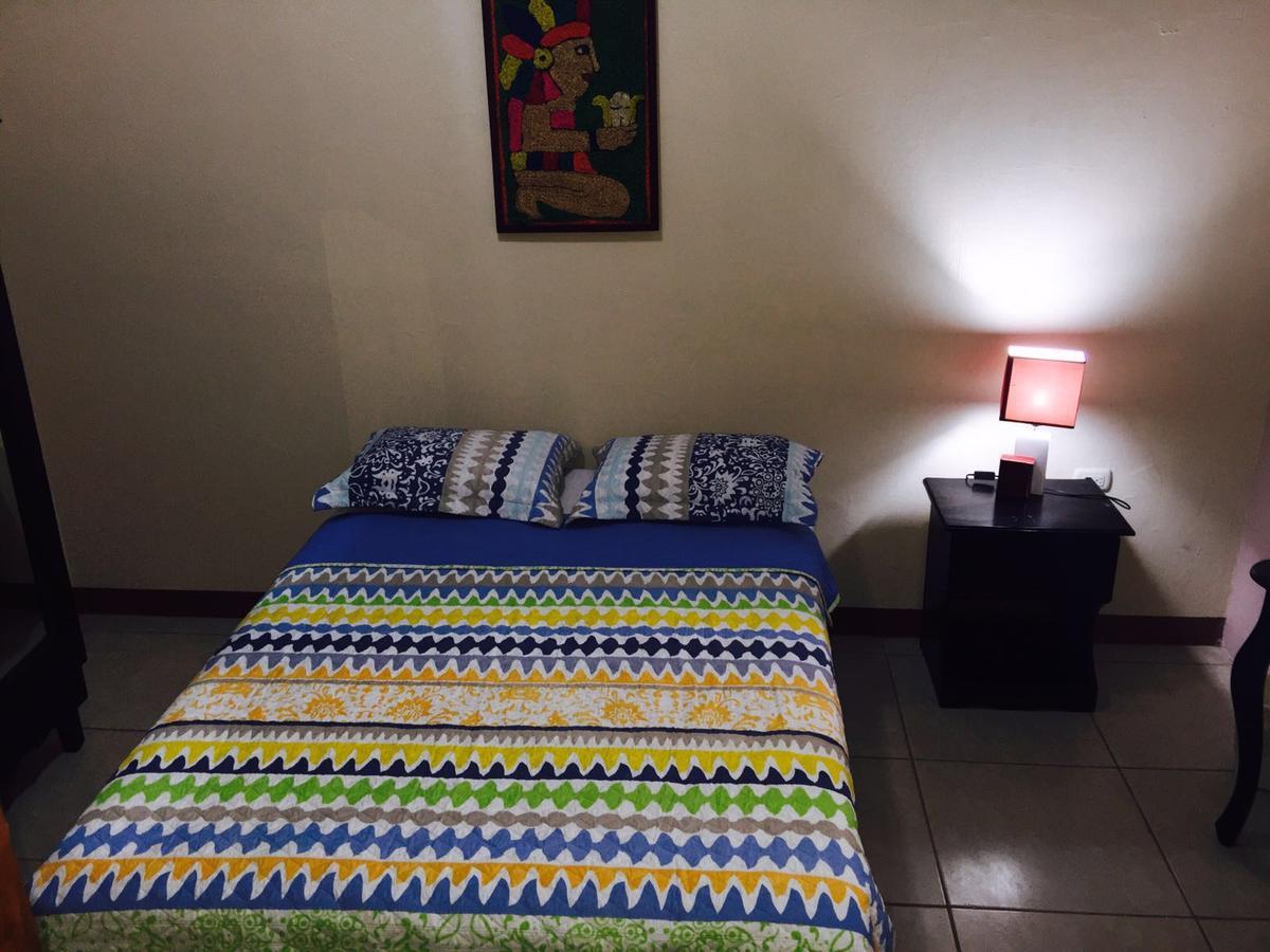 Hotel Casa De Angeles Манагуа Екстериор снимка